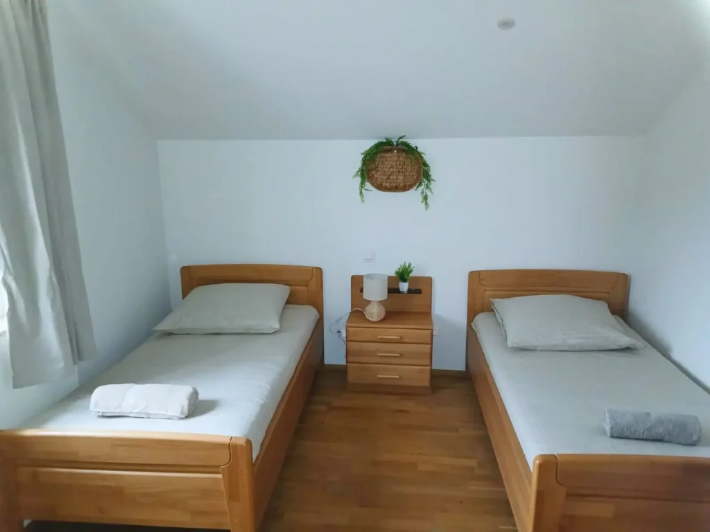 11_03_05_Schlafzimmer_01