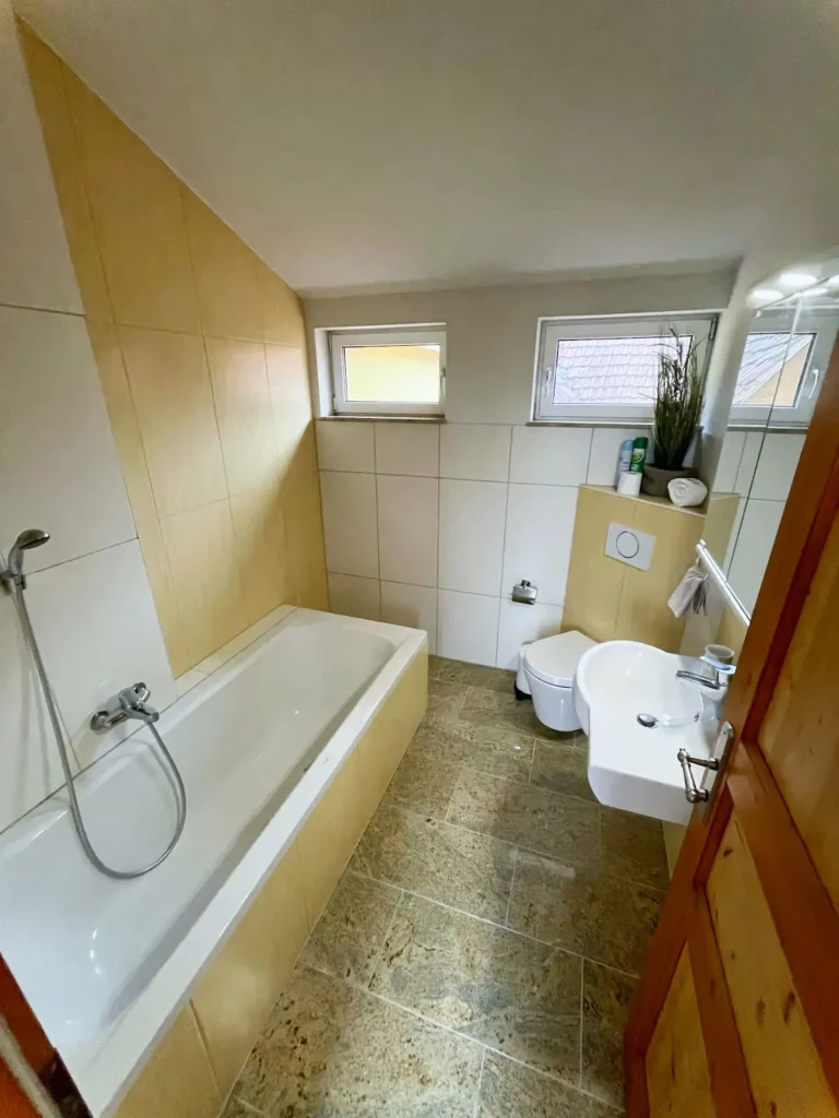 11_03_06_Badezimmer_01