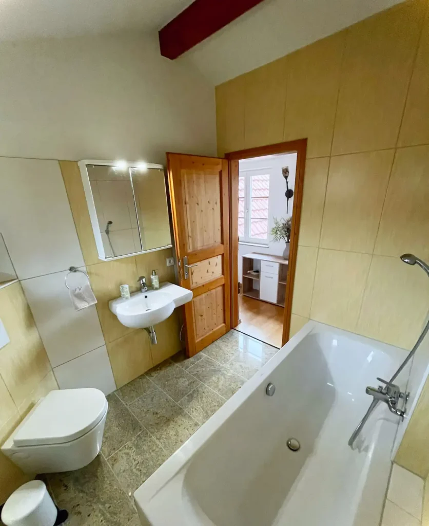 11_03_06_Badezimmer_02
