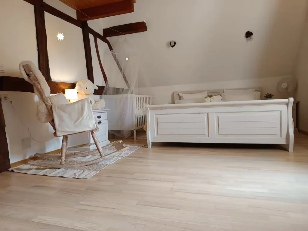 Schlafzimmer 05