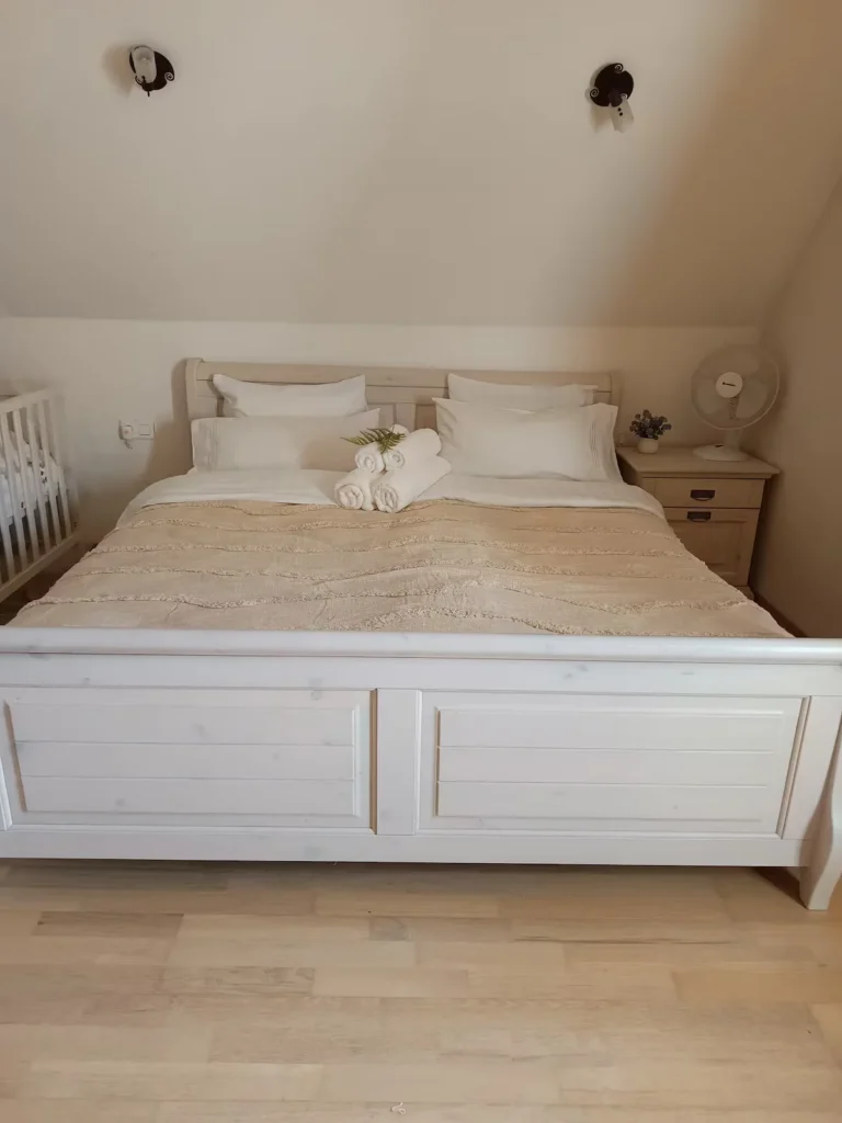 Schlafzimmer 08